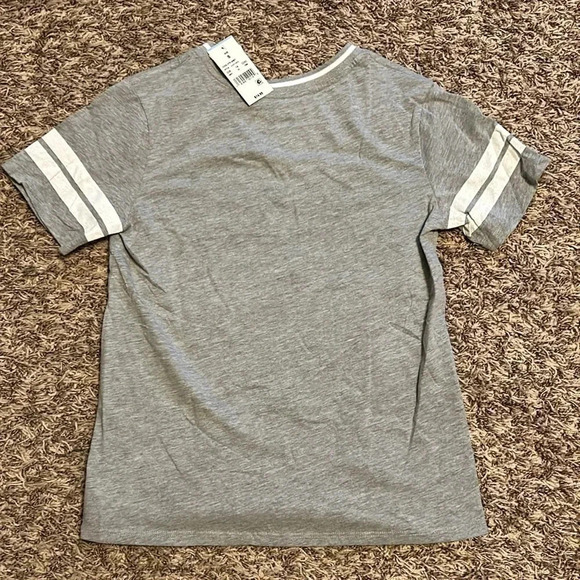 NEW Disney T-shirt | Gray Disney Shirt | Disney | Mickey Mouse | Disneyland - Picture 7 of 7